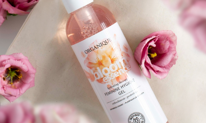 Nawilżający żel do higieny intymnej Bloom Essence